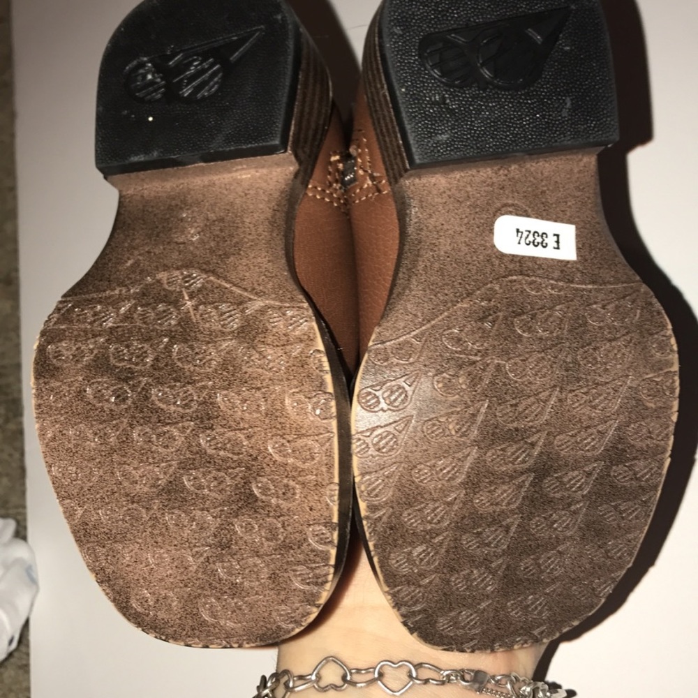 Double barrel cowboy boots